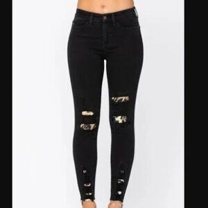 NWT Judy Blue Black Destroyed Leopard Patch Mid-Rise Skinny Jeans (Style: 82168)